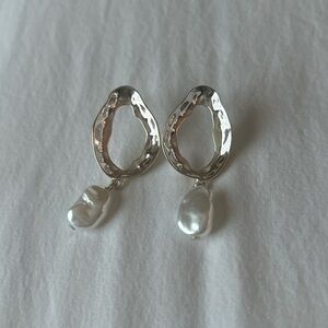 Silver dangle earrings with pearls